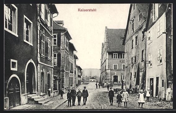 Cartes postales: Kaiserstuhl, Strassenpartie mit Kindern – D'occasion à Berlin par bartko-reher