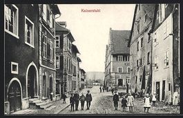 Kaiserstuhl, Strassenpartie mit Kindern