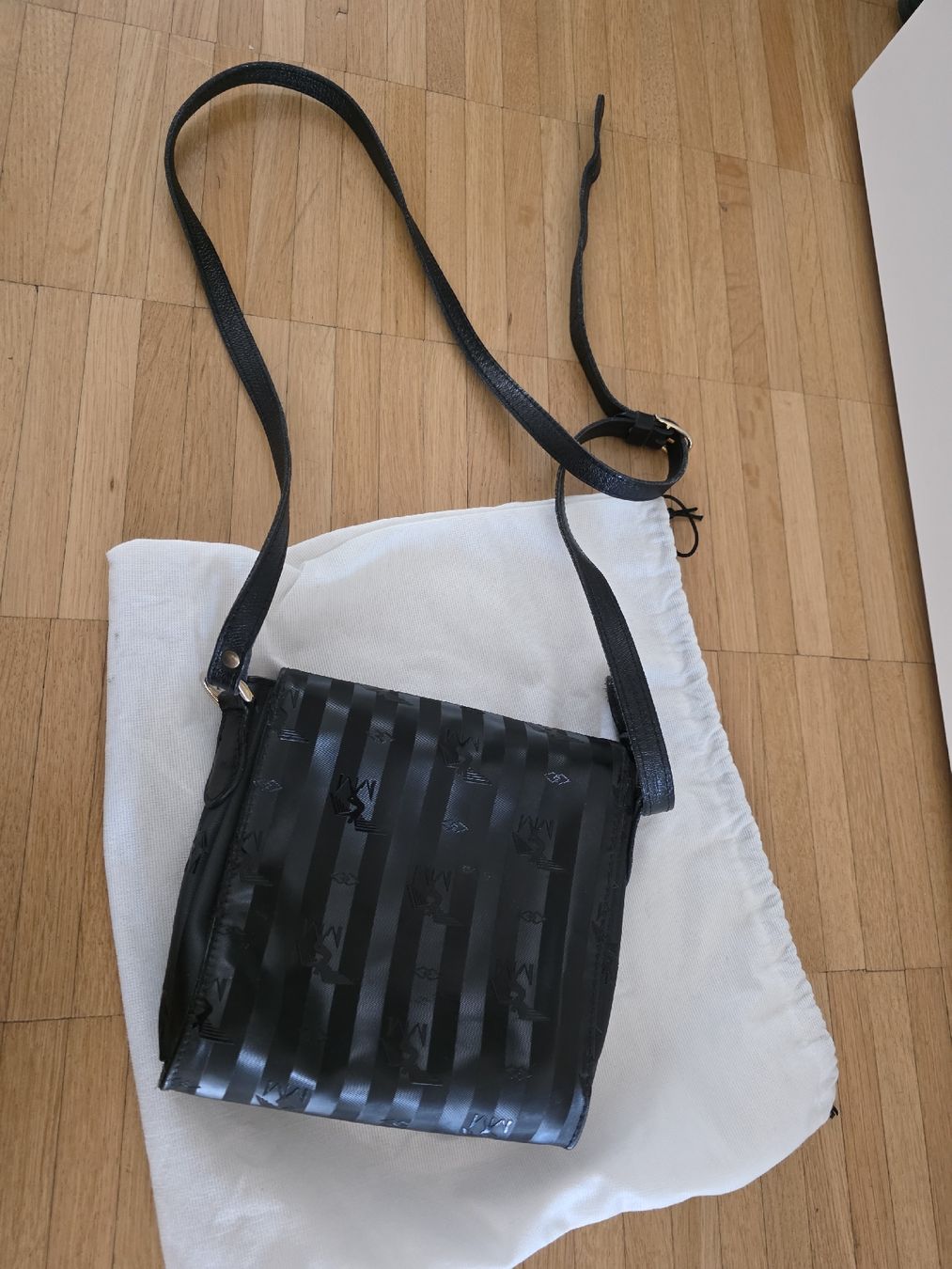 Maison Mollerus Borse da donna: Tasche Maison Mollerus Suisse schwarz mit Logo – Usato da Laufenburg venduto da may_r2st 3