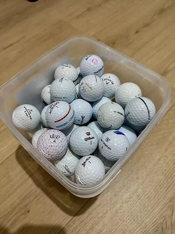 50 Stück Golfball-Marker Set – Bunte, Runde Positionsmarkierungen Aus Stabilem Kunststoff