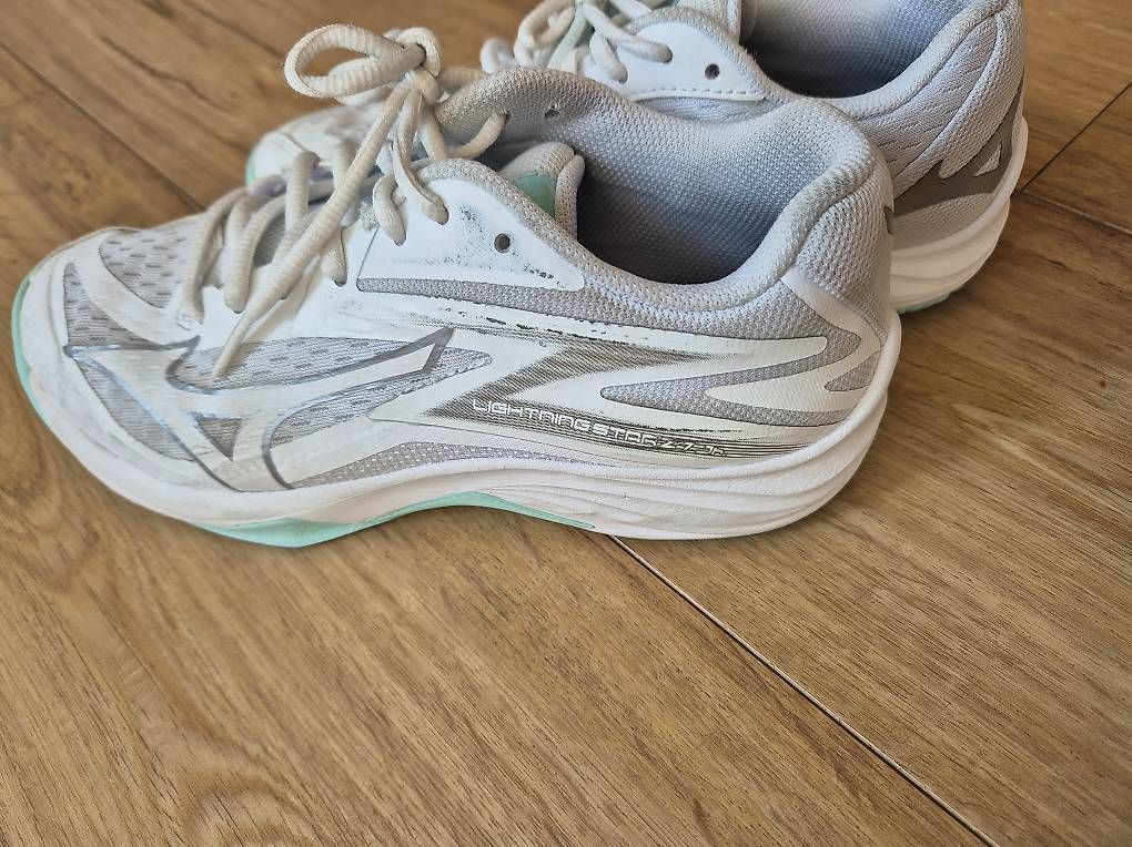 Scarpe per ragazzi: Hallenschuhe Kinder Gr. 37 – Usato da Thun venduto da Lexu4444 1