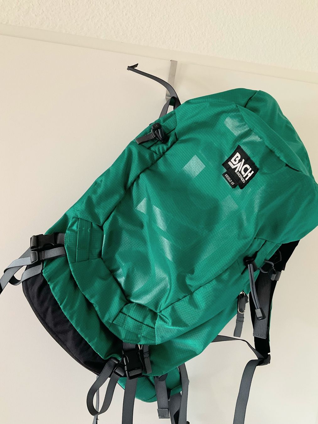 Zaini: Bach Shield 35 Rucksack Backpack – Nuovo (secondo la descrizione) da Zürich venduto da dee_75my 7