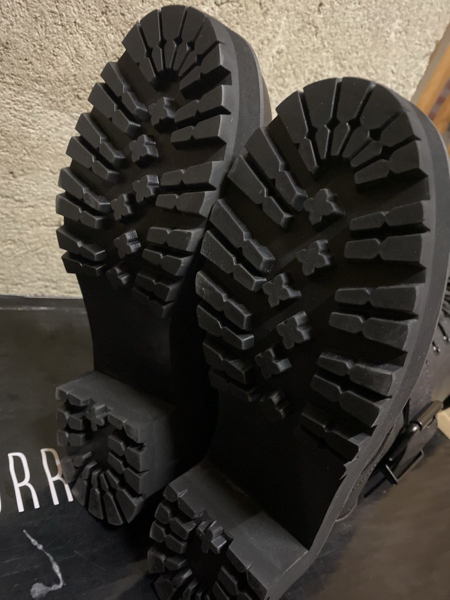 Scarpe da donna: Schwarze Schnürstiefel Combat Boots Gr. 37.5 neu – Nuovo e nell'imballaggio originale da Zürich venduto da DawaChi 3