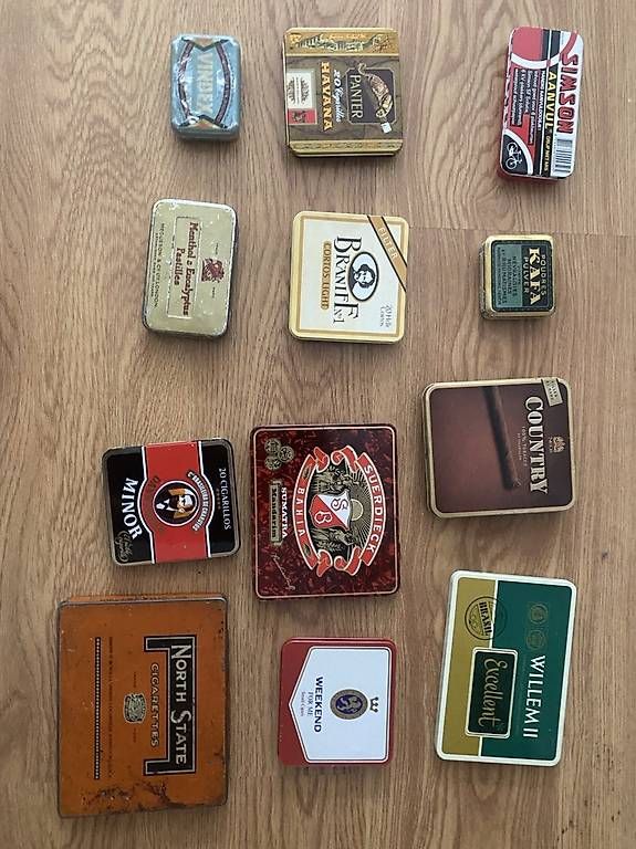 Pots: Blechdosen, Blechbüchsen, Zigarillos – D'occasion à Wettingen par GMB1 2