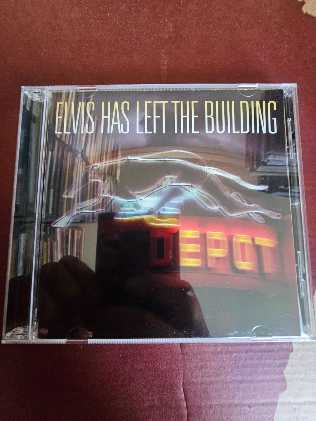 CDs: CD, Elvis Has Left The Building, Elvis Has Left The Building – D'occasion à Biberist par Foolio0