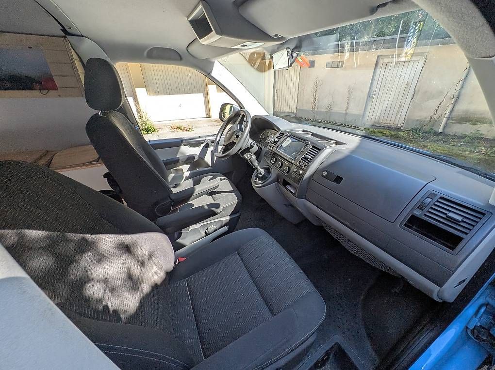 Alle Autoersatzteile: Fahrer- und Beifahrersitzplatz VW T5 Multivan – Gebraucht aus Bern von BeteranoMarket 2