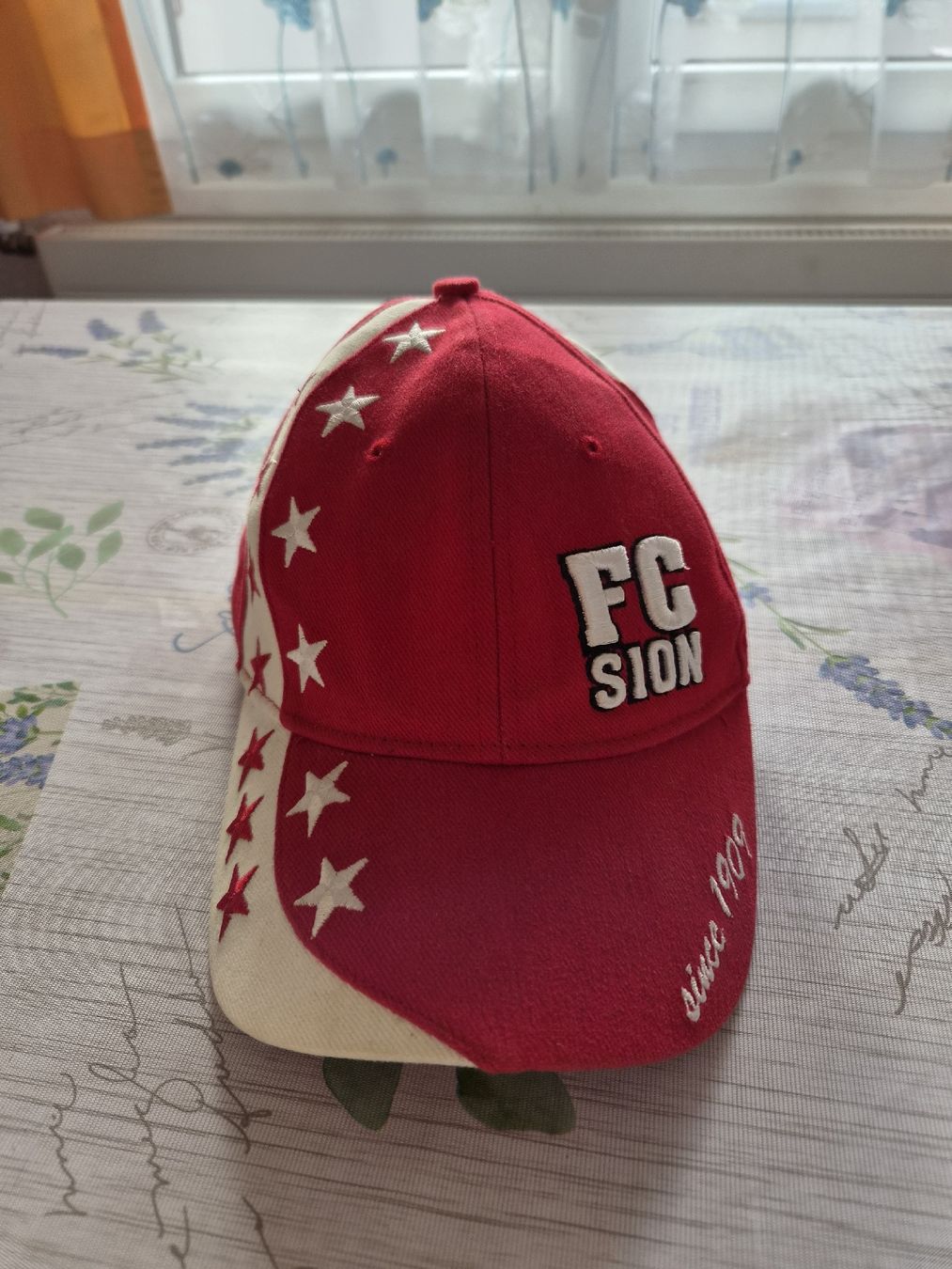 Copricapi, berretti & cappellini: FC Sion Kappe Vintage. – Usato da Glis venduto da mic_2ht8