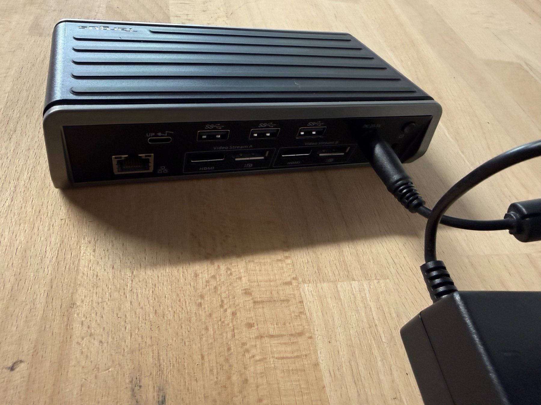 Targus Docking station: Targus Universal USB-C Dual Video 4K Dock mit Strom, Schwarz – Usato da Studen BE venduto da jwanko 7