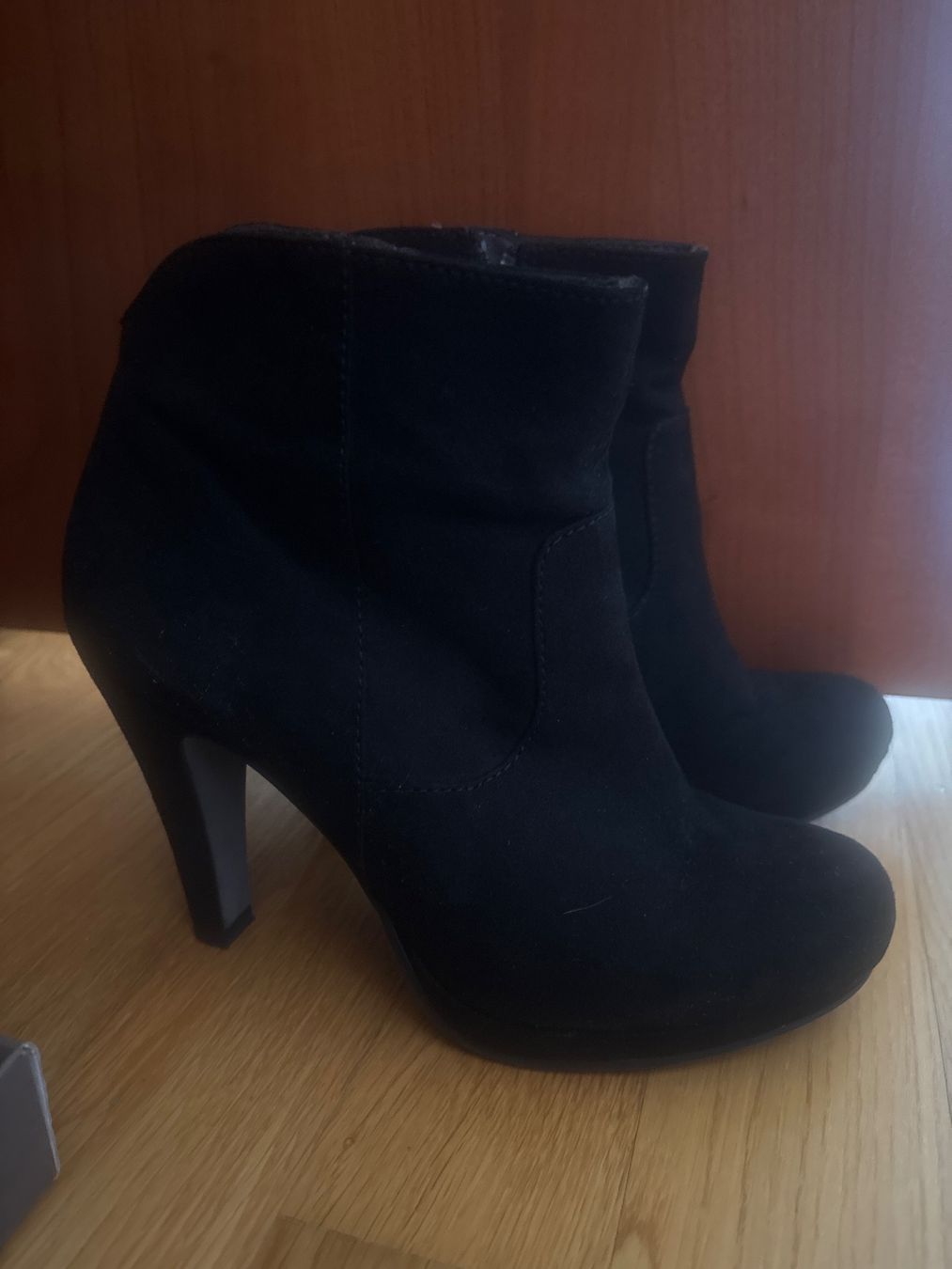Tamaris Scarpe da donna: Stiefeletten schwarz Grösse 38 – Usato da Rudolfstetten venduto da palmino01