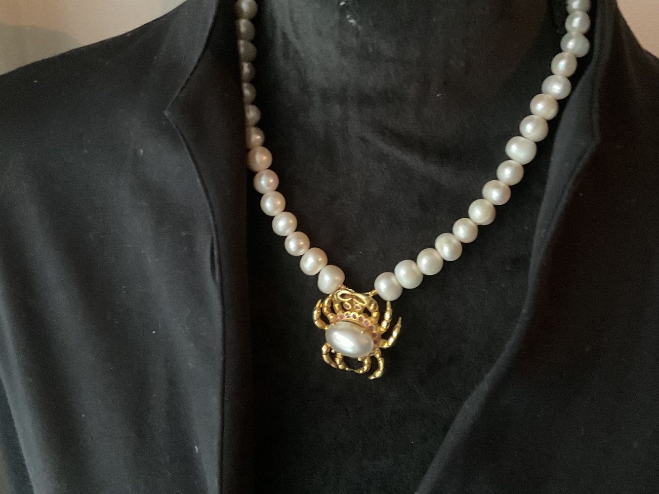 Catenine: Aussergewöhnliches Perlen Collier mit einer Silber Krabbe – Nuovo (secondo la descrizione) da Luzern venduto da S.Kern01 7