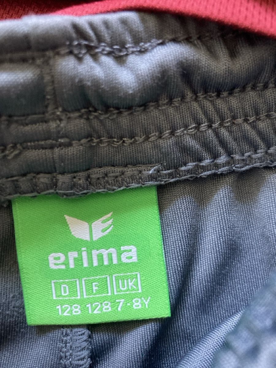 Erima Lotti & Set di vestiti: Sportkleidung Grösse 128 – Usato da Selzach venduto da SB09 1