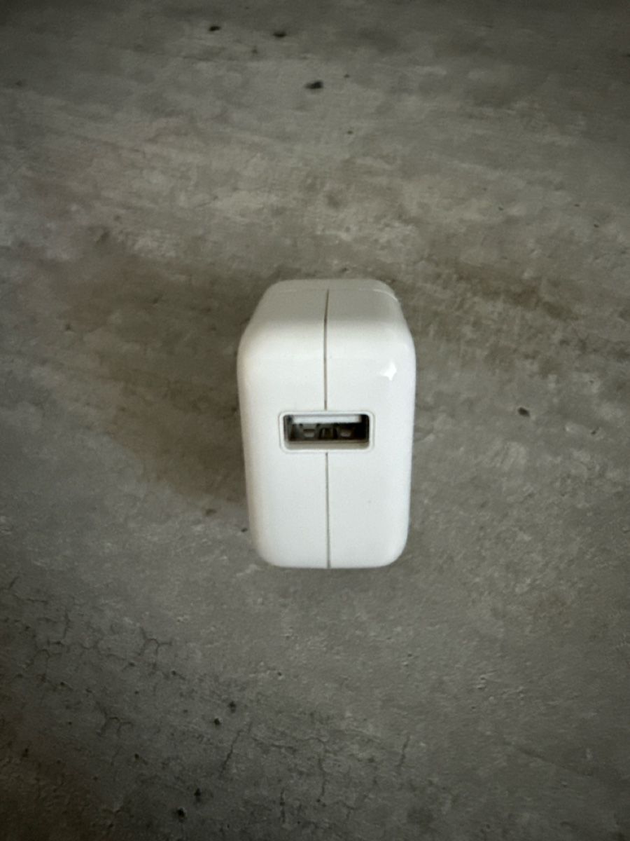 Caricabatterie: Apple 10W Adapter USB  – Usato da Bern venduto da eli_qb68 1