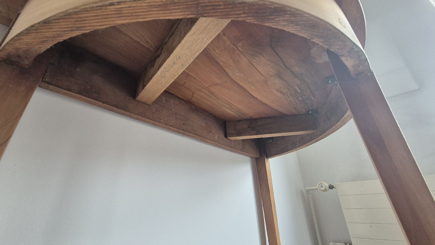 Tische: Demi Lune, Wandtisch Kirschbaum, Antik – Gebraucht aus Zürich von phi_yzq6 1