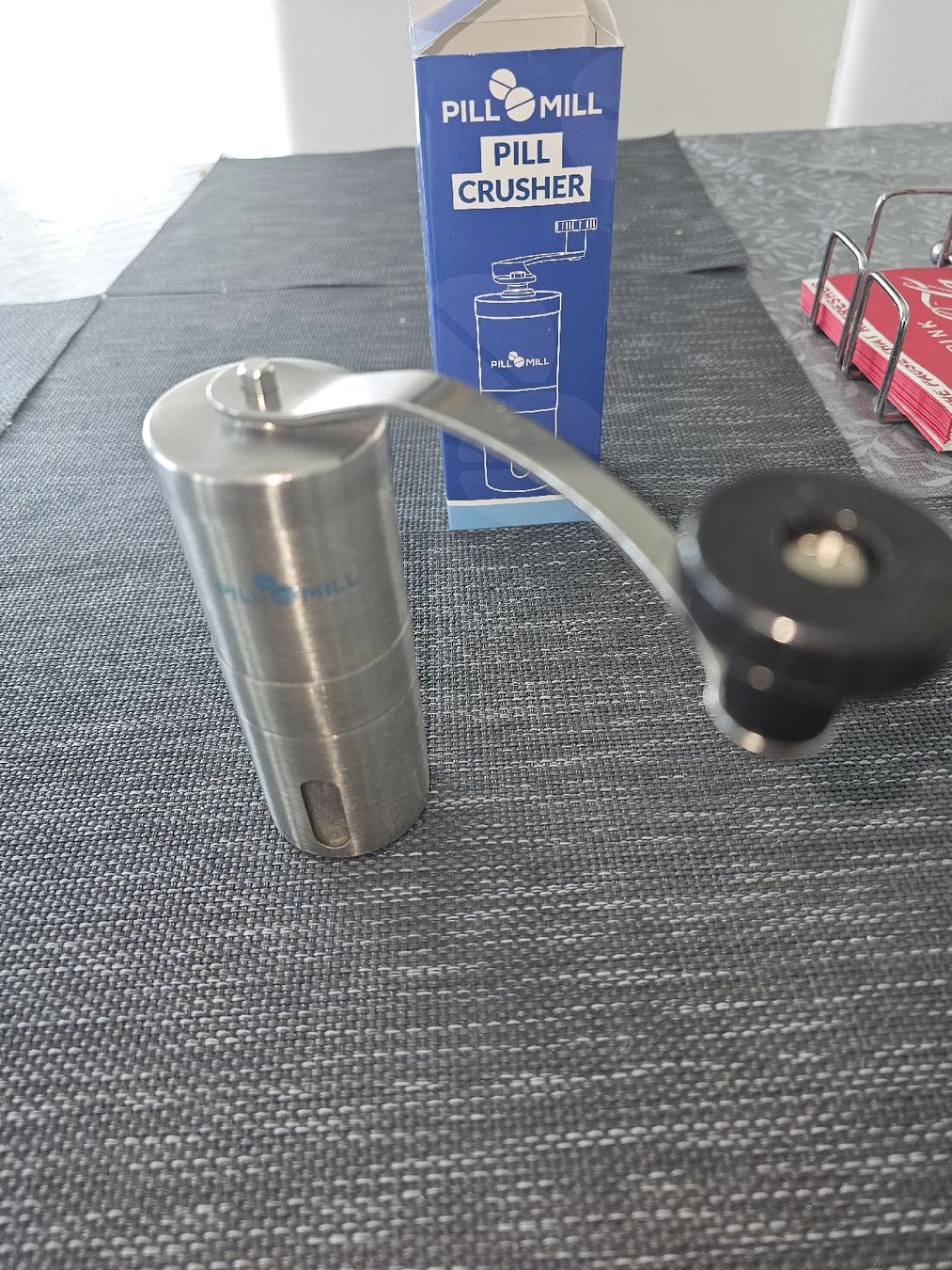Tutti gli attrezzi: Pill Mill Pill Crusher very little use – Usato da Immensee venduto da Gitter 1
