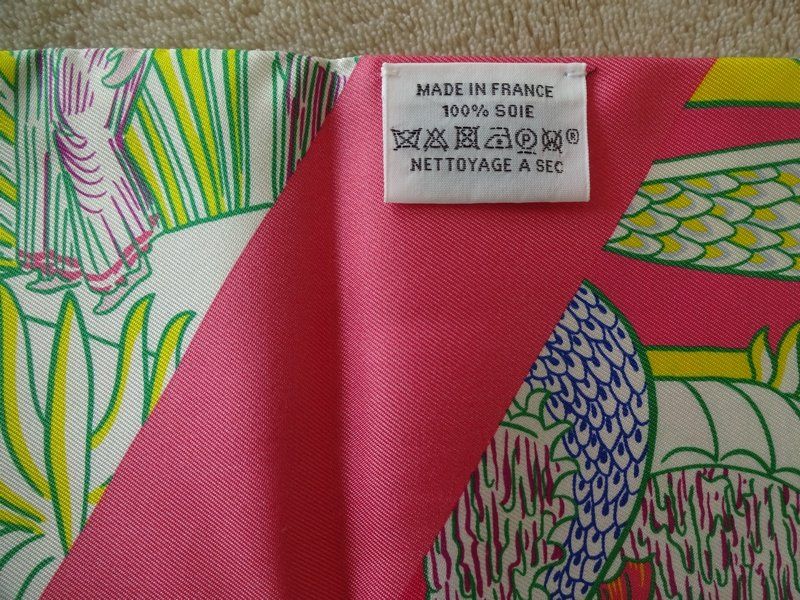 Hermès Foulard & Sciarpe: Maxi twilly slim Hermès "Animapolis" avec facture – Nuovo e nell'imballaggio originale da Hauterive NE venduto da Paby 4