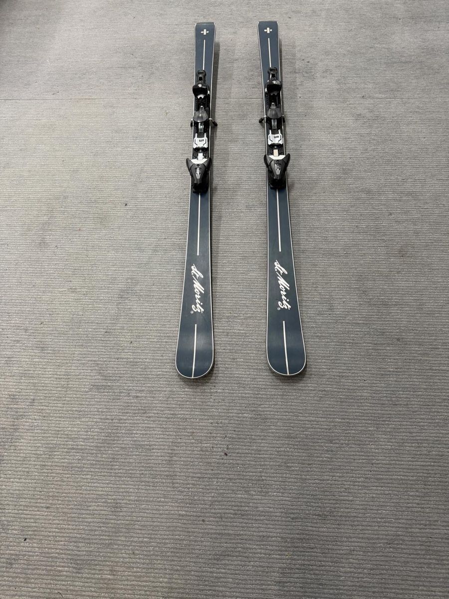 Zai Skis: ZAI St. Moritz 166 cm mit Bindung – Neuf avec emballage d'origine à Walchwil par Ursula_wd2m