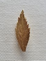 Élégante Broche Vintage en Forme de Feuille