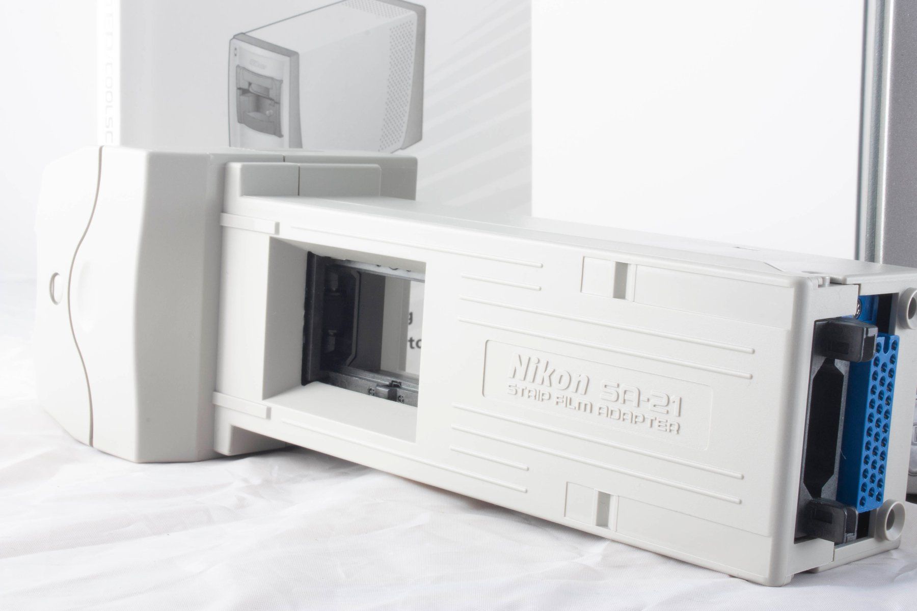 Dia-Fotografie: Nikon Super Coolscan 5000 ED | LS-5000 ED – Gebraucht aus Zürich von  1