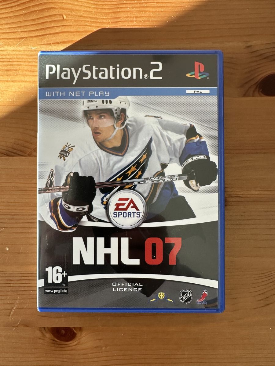 Sony Giochi: PS2 NHL 07 – Usato da Oberbuchsiten venduto da Rpv