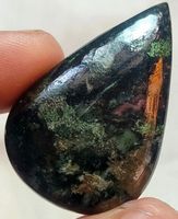 Cabochon L-2589 – Eudialyt – 34X23X5 mm