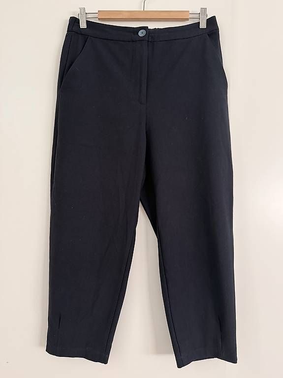 Hosen: Pantalon bleu marine Zara – Gebraucht aus Le Vaud von Maeva_Maeva