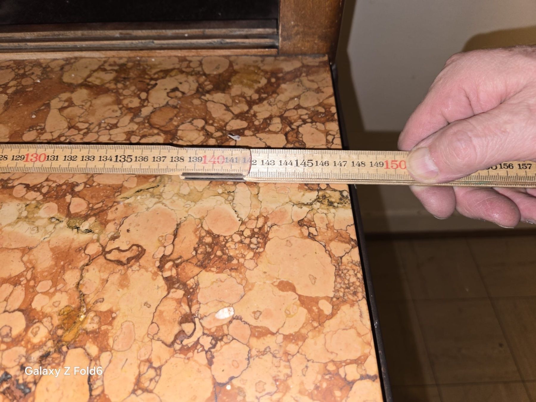 Cassettiere: Présentoir vitré sur "commode" + 2 tiroirs, 4portes. – Usato da Vevey venduto da cburgle 5