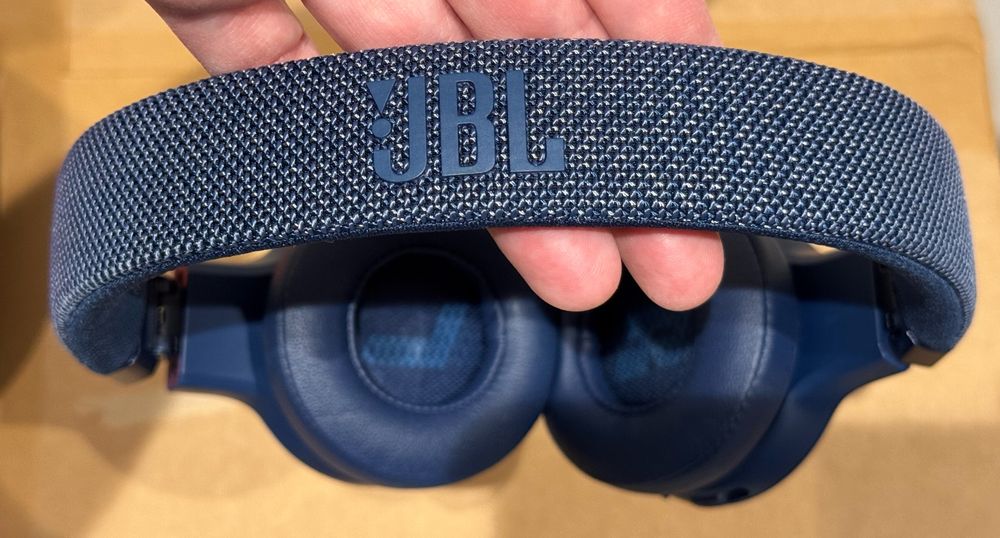 JBL LIVE 460NC On-Ear wireless bluetooth Kopfhörer mit Acc. 6