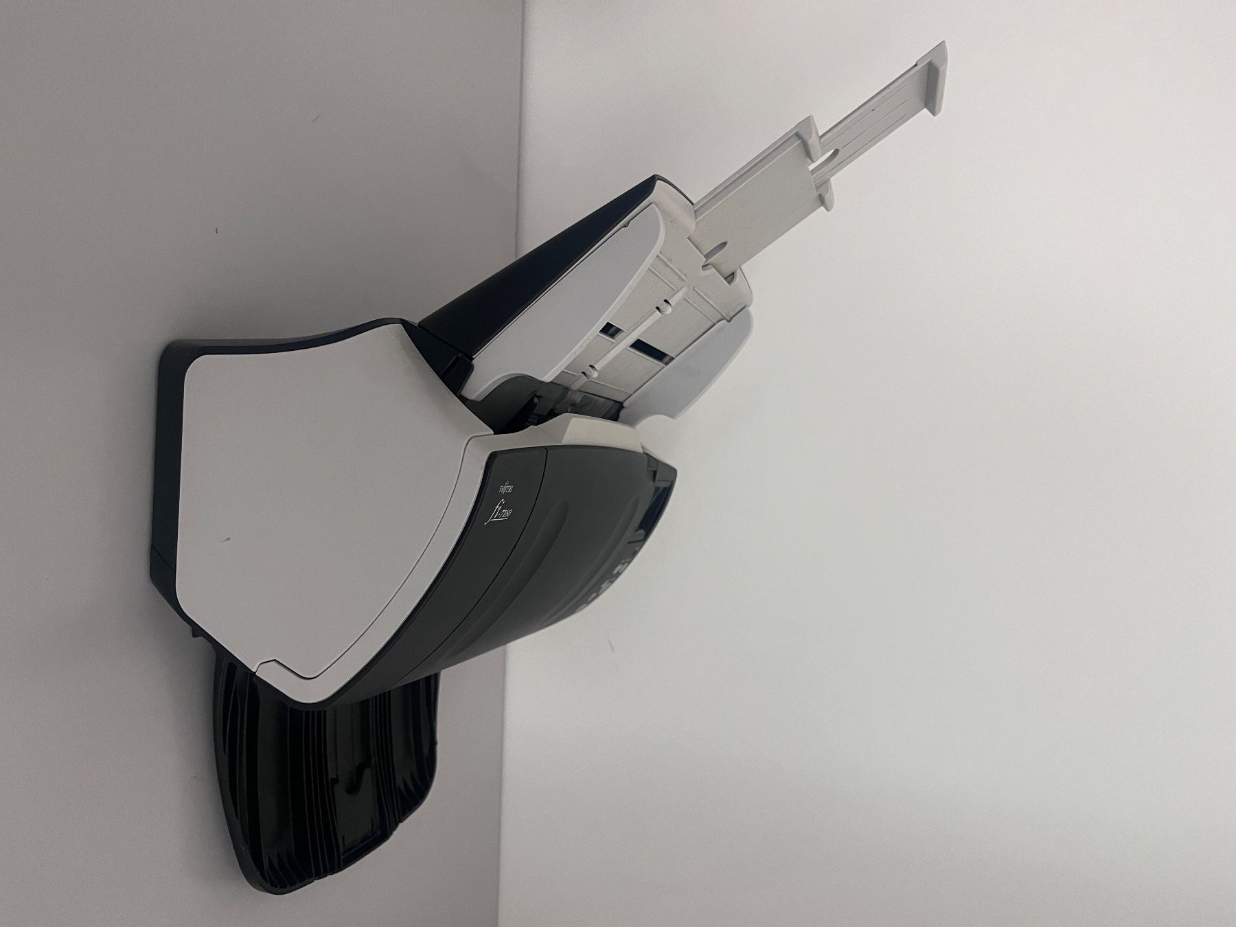 Fujitsu Scanner: Fujitsu fi-7180 – Gebraucht aus Küssnacht am Rigi von its_p5j8 2