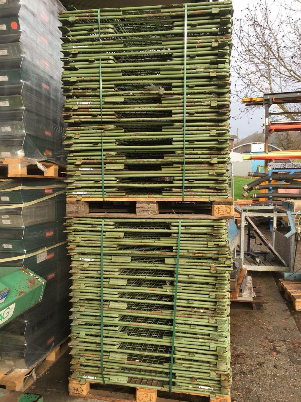Palettes: Palettengitter, Gitterboxen – D'occasion à Altishofen par Werni73 5