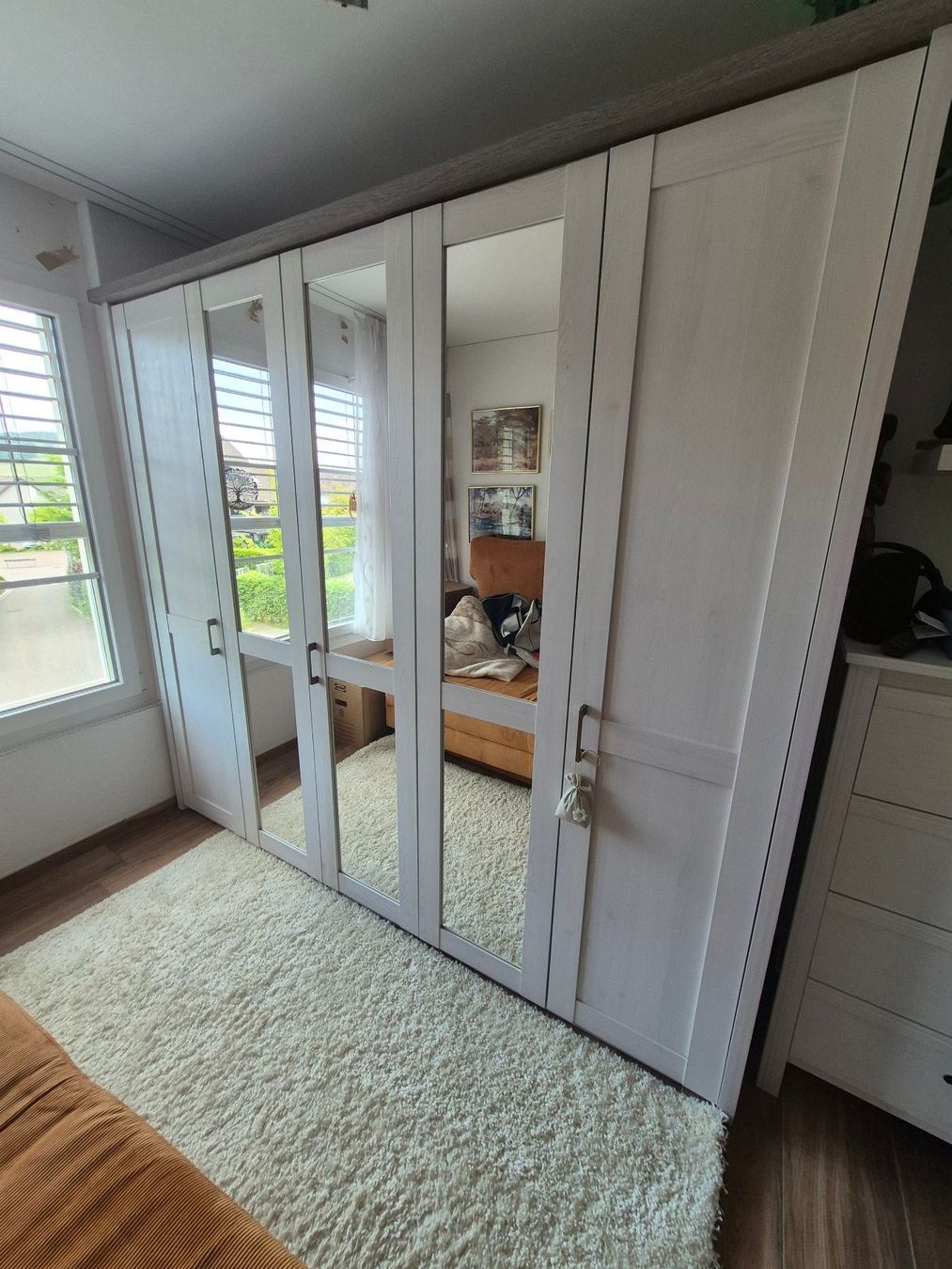 Conforama Armadi: Kleiderschrank-Landhaus-Stil – Usato da Lufingen venduto da mickymouse03