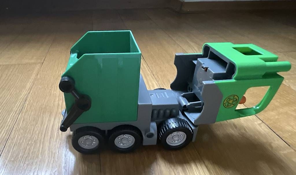 Giocattoli: Lego Duplo Müllwagen – Usato da Basel venduto da pet_sf5m 1