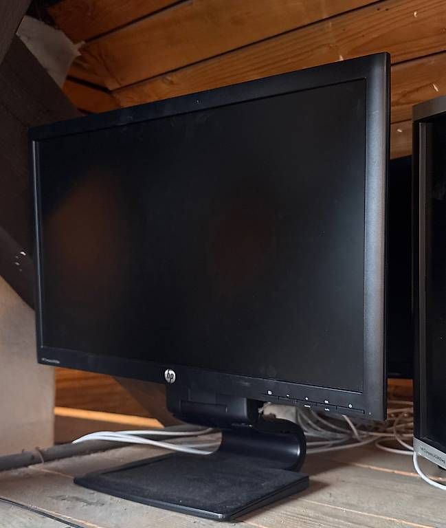 Ecrans: HP Compaq Computerbildschirm 23 Zoll – D'occasion à Rüti ZH par gl.b