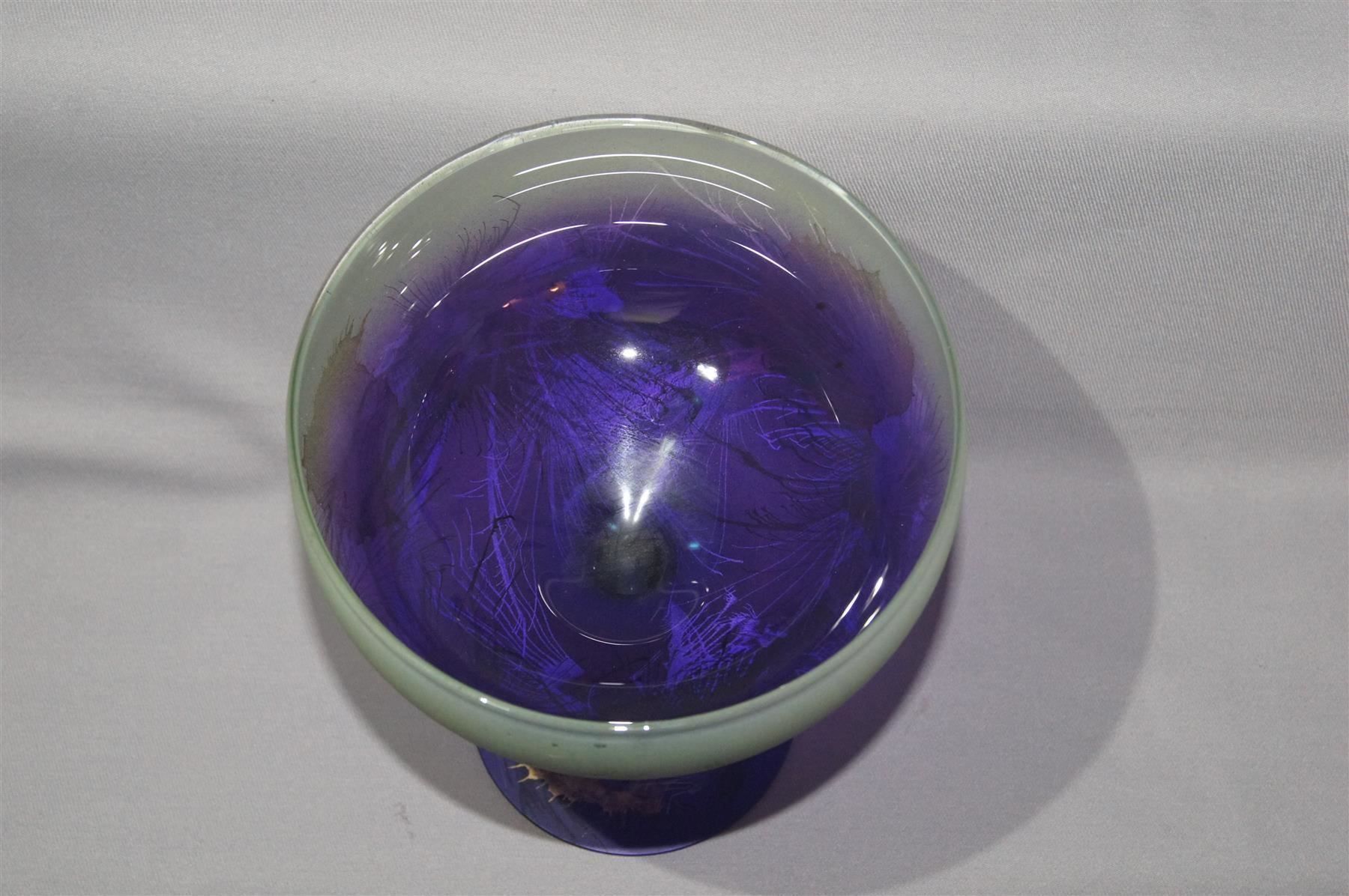 Vase & Récipients: Grosser Prunkpokal blau-violett irisierend – D'occasion à Geroldswil par ARTEFACTO 4