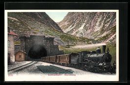 Gotthardbahn-Expresszug aus einen Tunnel