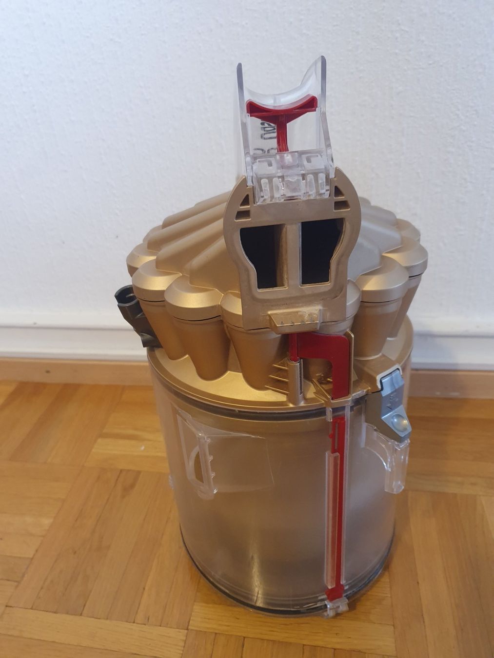 Dyson Aspirateurs & Accessoires: Cyclone pour Dyson DC23 d'occasion – D'occasion à Prilly par RoDyRe 3