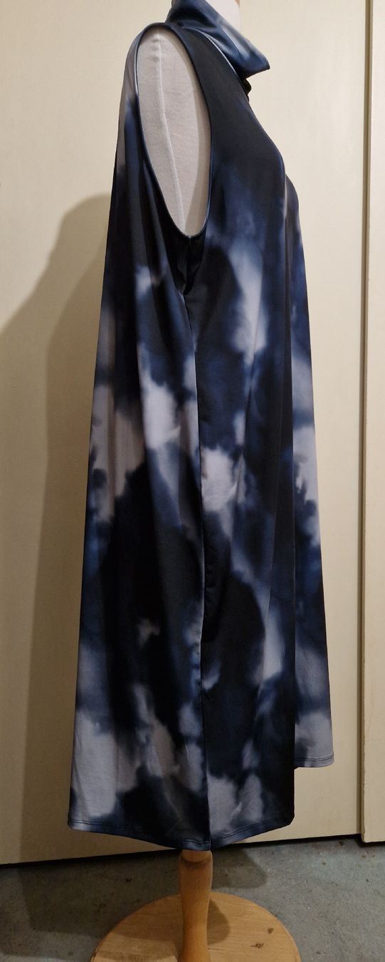 H&M Vestiti: Blaugraues Maxikleid in Batikoptik – Nuovo (secondo la descrizione) da Oberengstringen venduto da Sheera7 2