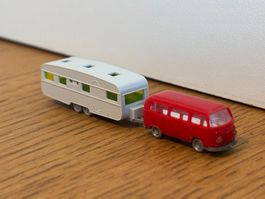 e1790: VW Bus mit Wohnwagen (Spur N)