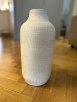 Stilvolle Keramikvase, weiss