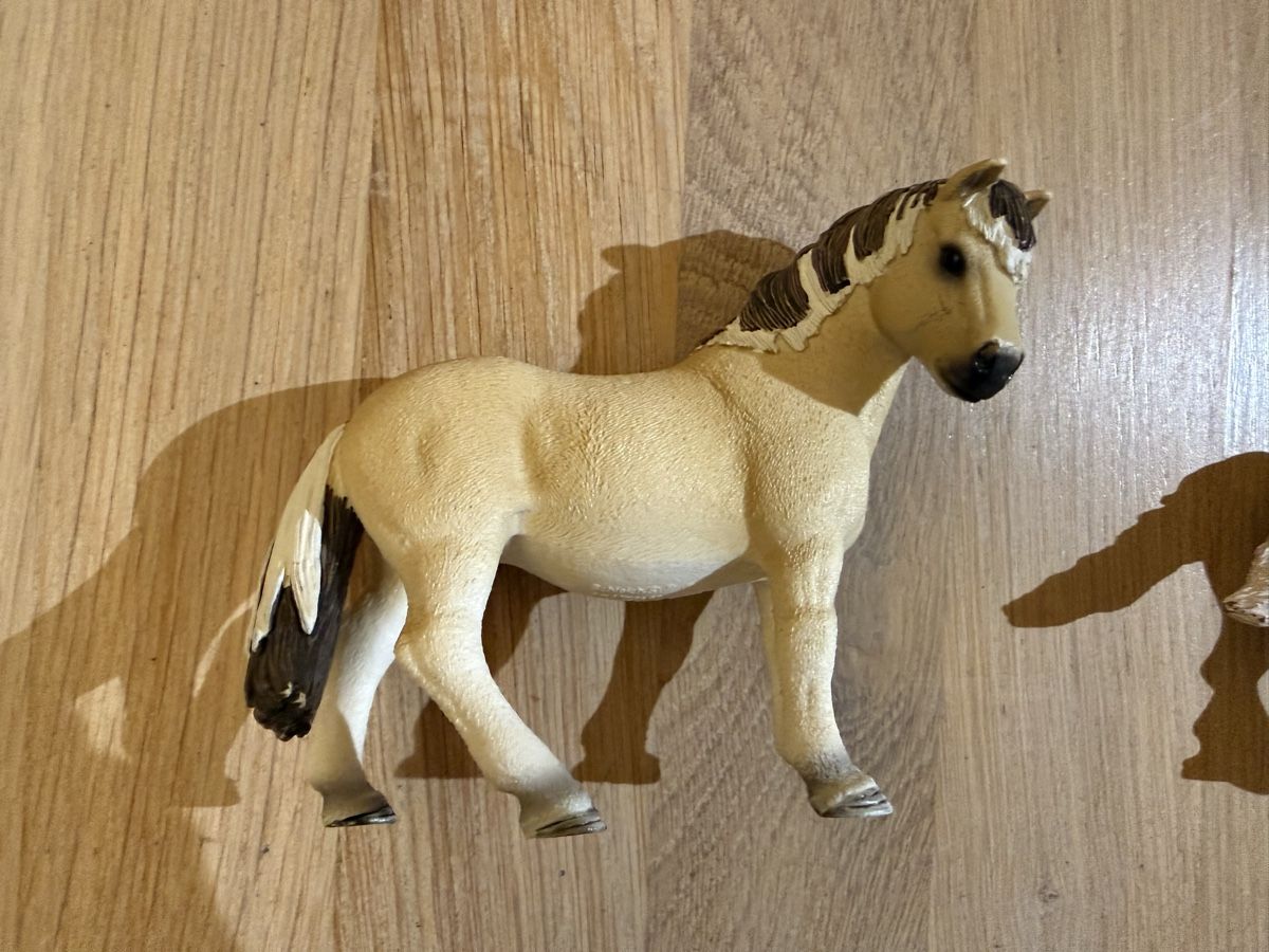 Schleich Giocattoli: Schleich horses, 3 CHF per horse – Nuovo (secondo la descrizione) da Genève venduto da hai_2rp8 6