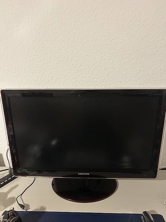 Monitor: Écran pc Samsung  26 – Usato da Domdidier venduto da Guerrero68