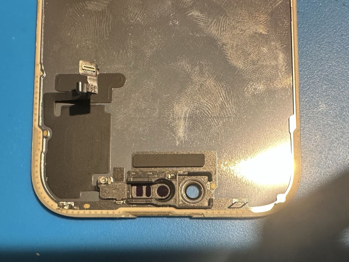 Monitor: Apple iPhone 16 Pro Display - Defekt - inkl. Proximitysensor – Difettoso da Fahrni b. Thun venduto da phonly 5
