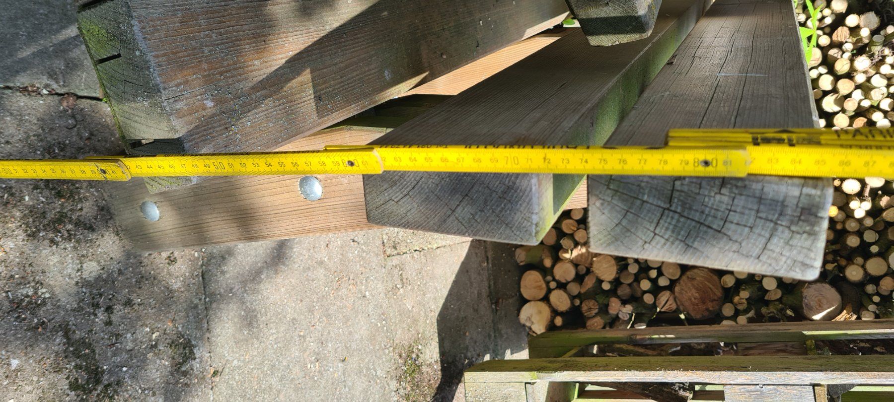 Tischset: 6 Eckiger Holztisch mit Bänken – Gebraucht aus Meinisberg von festival032 7