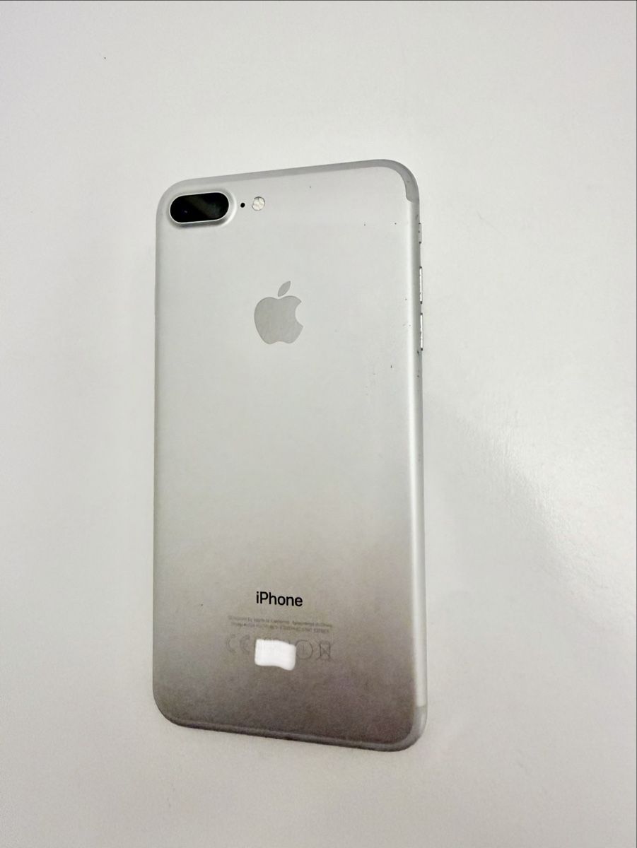 Apple Telefoni cellulari / Smartphones: iPhone 7 Plus silber 256 GB top – Usato da Schmitten FR venduto da resina