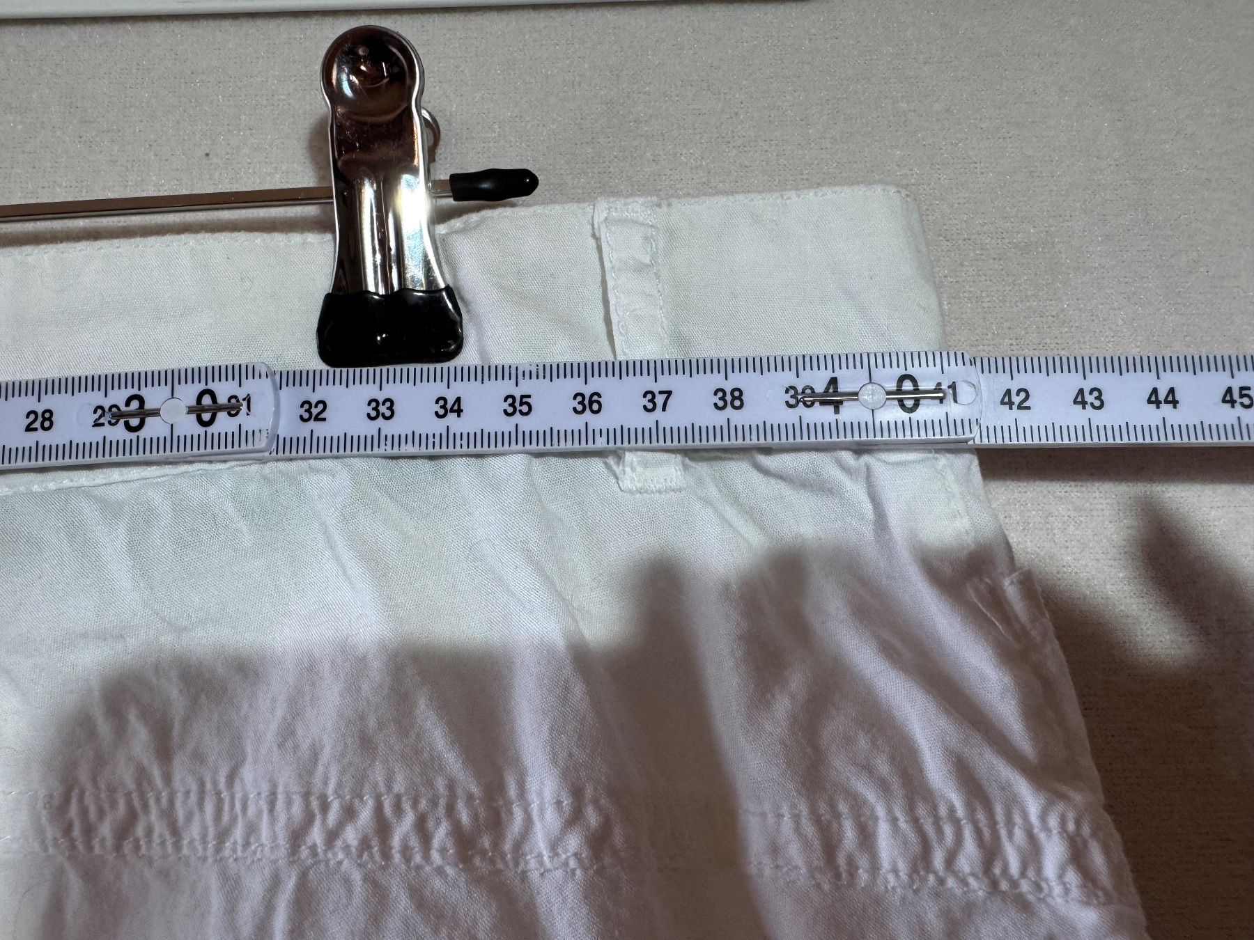 Pantaloni: Weisse Stoffhose von Chicoree Gr. M – Usato da Grosswangen venduto da second_hand_dress 5
