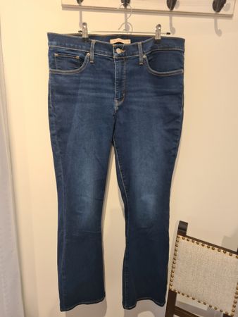 Levis 315 Shaping Boot Jeans, Grösse 33, Top Zustand!