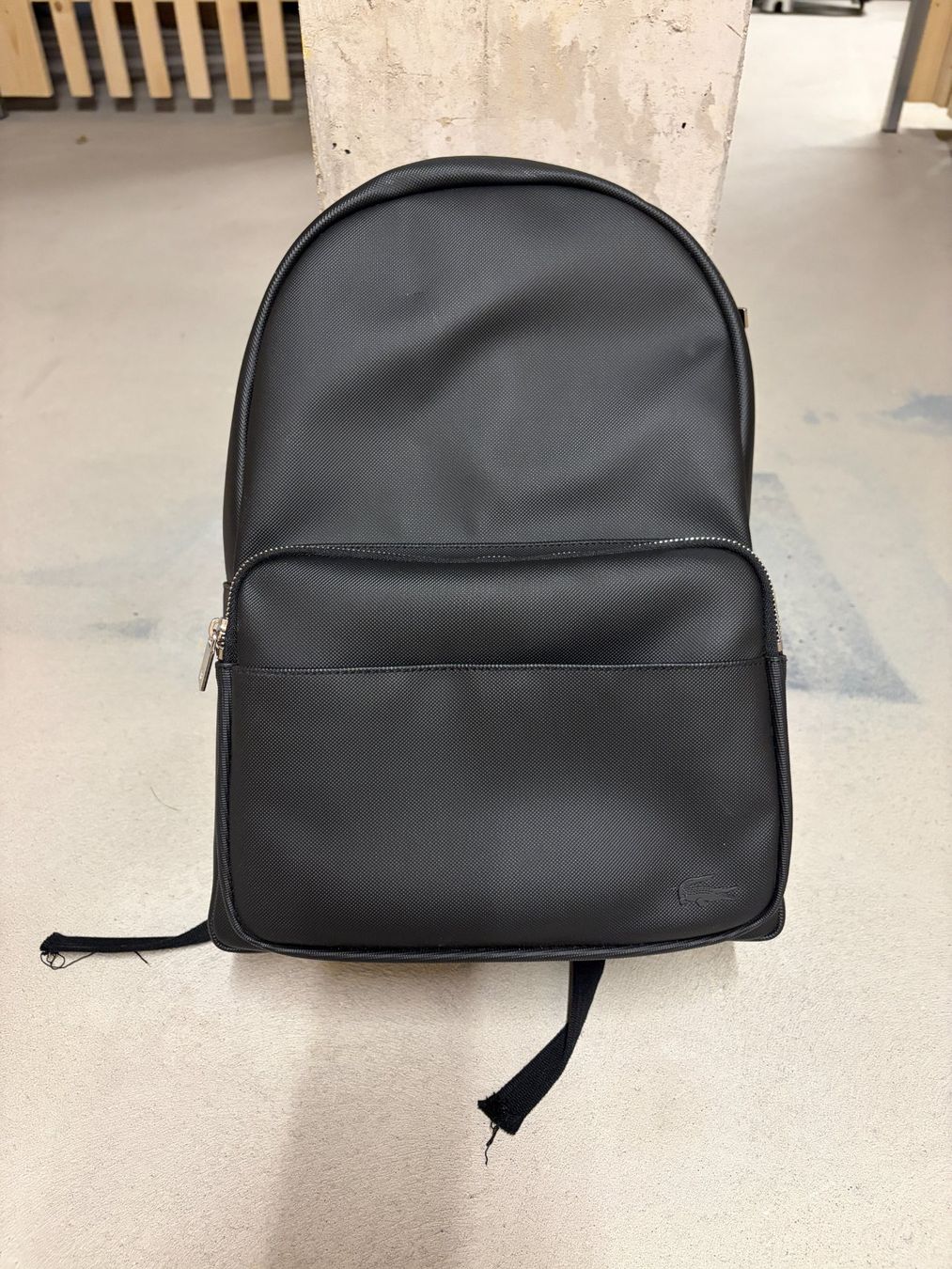 Rucksäcke: Lacoste Rucksack Schwarz – Gebraucht aus Ennetbaden von Gator_33139