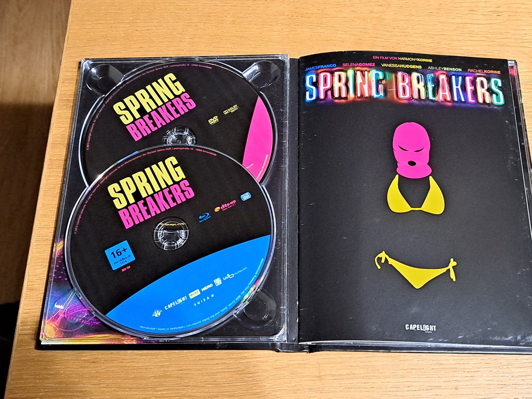 Tutti i DVDs: Mediabook Spring Breakers, 3-Disc Edition UNCUT, DVD, BR, CD – Nuovo (secondo la descrizione) da Unterseen venduto da Kanica 4