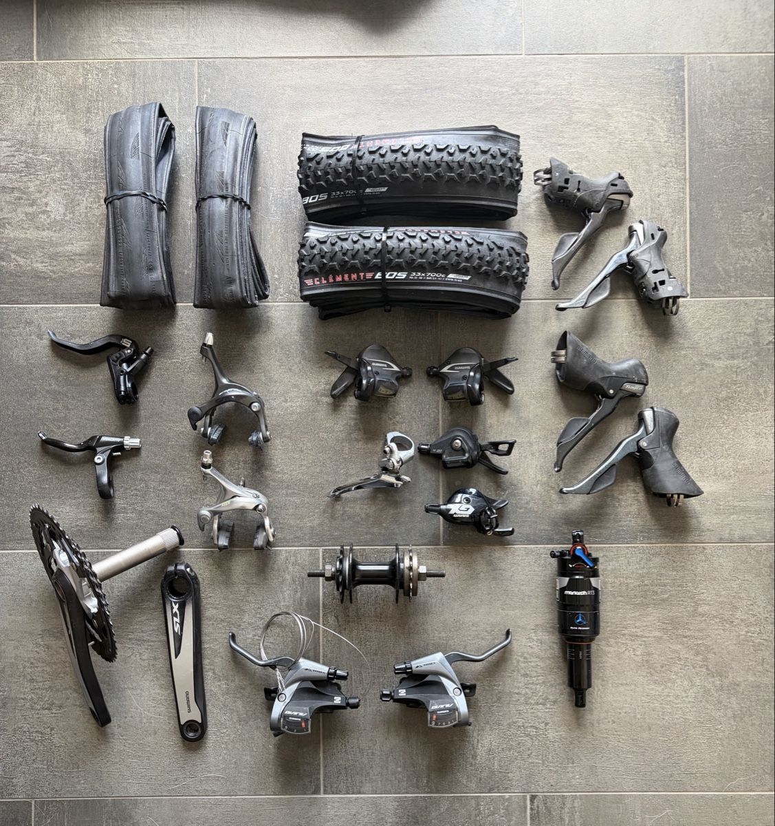 Pièces détachées: Diverse Fahrradteile – D'occasion à Aristau par jac_6glp