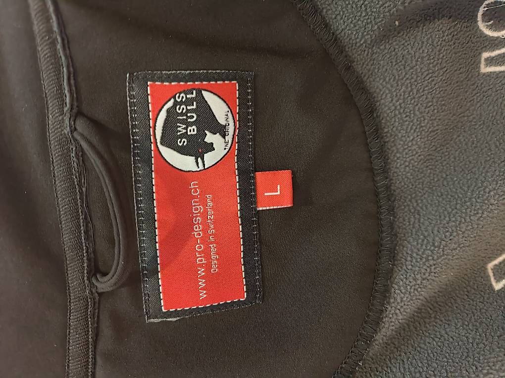 Giacche: Swiss Bull Jacke  – Usato da Au SG venduto da hac_sn68 2