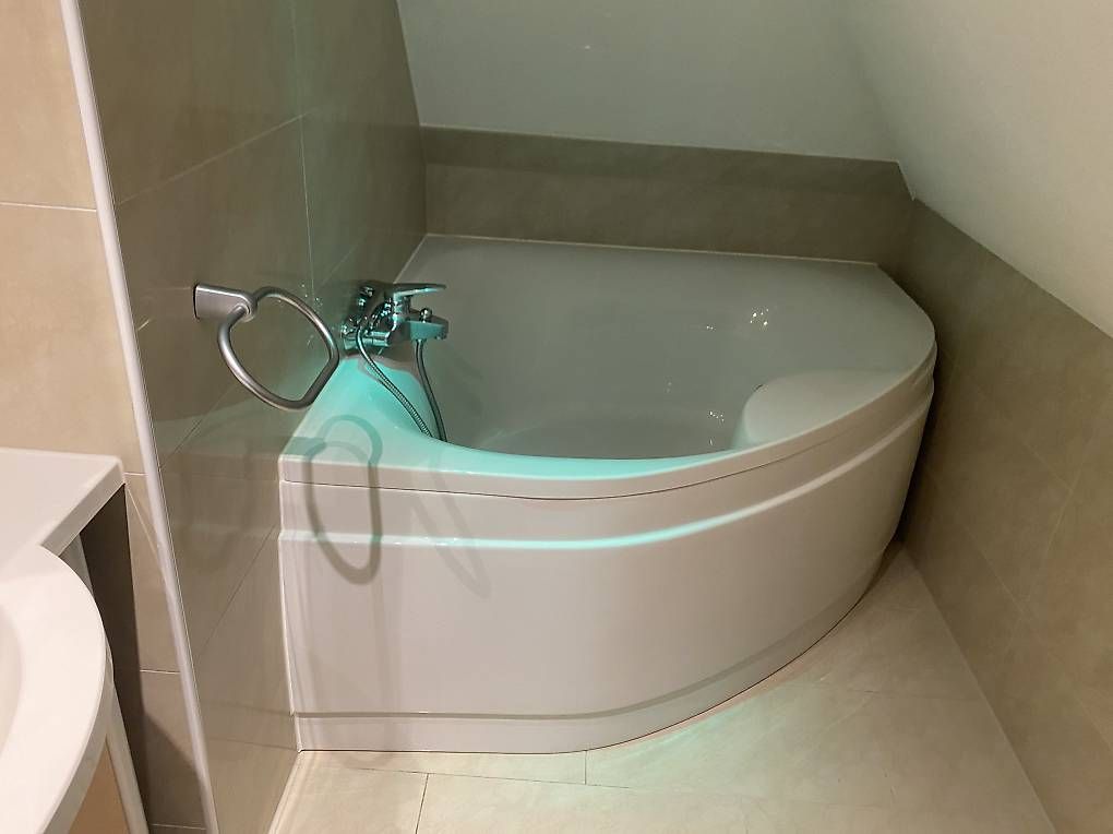 Baignoires: Eck Badewanne  – D'occasion à Zürich par odar66